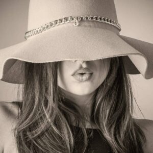 Top Fashionable Accessories That Will Make Your Outfits More Stylish